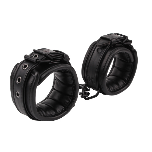 DELUXE Наручники  PU Leather