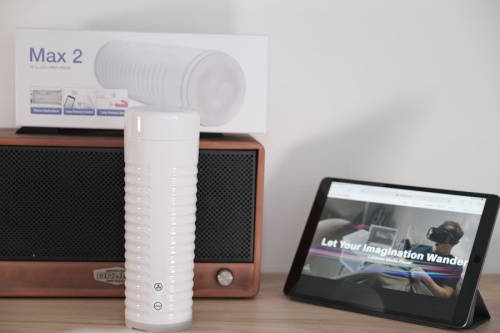 Мастурбатор нереалистичный LOVENSE MAX 2, белый